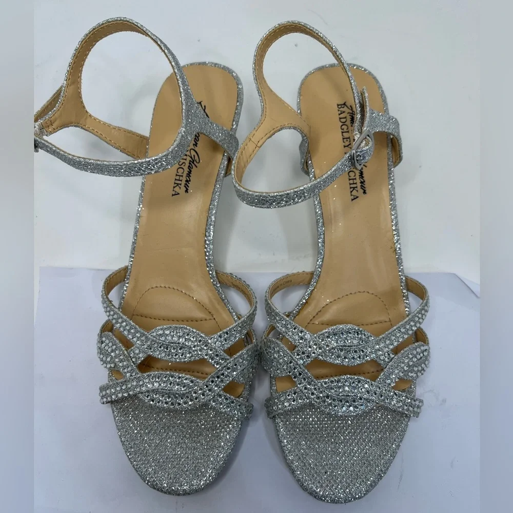 Badgley Mischka American Glamour Silver Glitter Kitten Heels Size 8